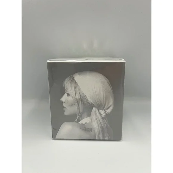 Ariana Grande Mod Vanilla Eau de Parfum 1.0 oz Brand New Sealed - Picture 2 of 5